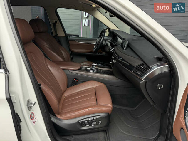 Белый БМВ Х5, объемом двигателя 2 л и пробегом 177 тыс. км за 26000 $, фото 8 на Automoto.ua