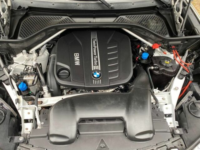 Белый БМВ Х5, объемом двигателя 3 л и пробегом 249 тыс. км за 35000 $, фото 14 на Automoto.ua