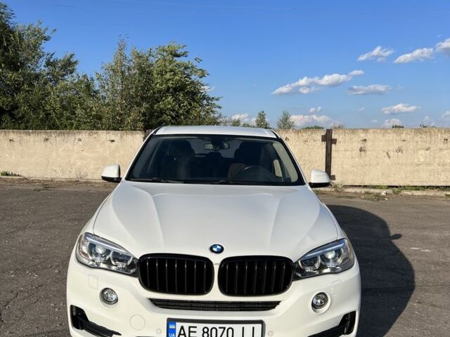 Білий БМВ Х5, об'ємом двигуна 2 л та пробігом 170 тис. км за 24499 $, фото 1 на Automoto.ua
