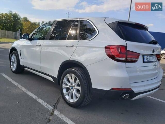 Білий БМВ Х5, об'ємом двигуна 2 л та пробігом 138 тис. км за 27500 $, фото 6 на Automoto.ua