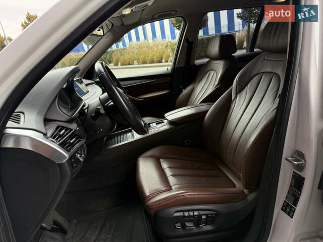 Белый БМВ Х5, объемом двигателя 2 л и пробегом 177 тыс. км за 26000 $, фото 11 на Automoto.ua