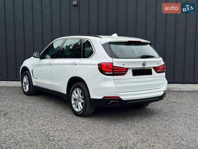 Белый БМВ Х5, объемом двигателя 3 л и пробегом 208 тыс. км за 28900 $, фото 4 на Automoto.ua