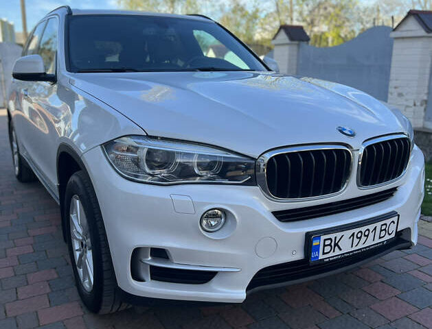 Белый БМВ Х5, объемом двигателя 2 л и пробегом 92 тыс. км за 37200 $, фото 9 на Automoto.ua