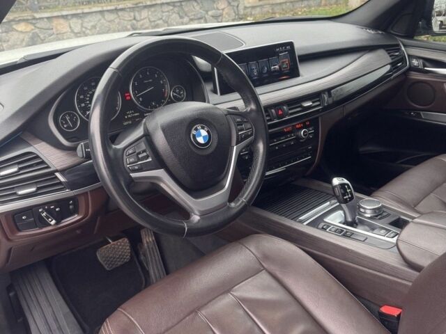 Белый БМВ Х5, объемом двигателя 0 л и пробегом 137 тыс. км за 30000 $, фото 5 на Automoto.ua