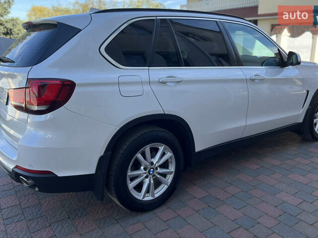 Белый БМВ Х5, объемом двигателя 2 л и пробегом 92 тыс. км за 33200 $, фото 7 на Automoto.ua