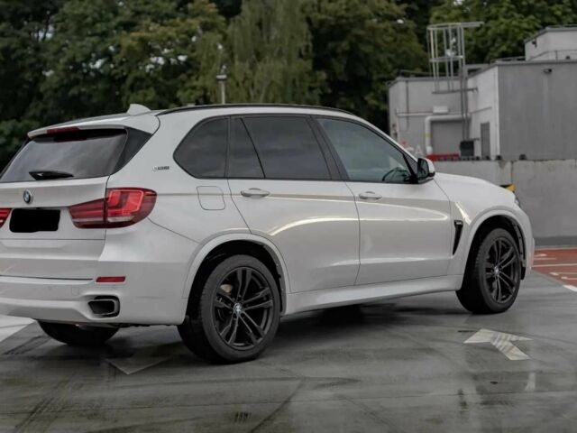Белый БМВ Х5, объемом двигателя 2 л и пробегом 65 тыс. км за 16500 $, фото 3 на Automoto.ua