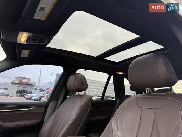 Білий БМВ Х5, об'ємом двигуна 2.99 л та пробігом 213 тис. км за 28800 $, фото 26 на Automoto.ua