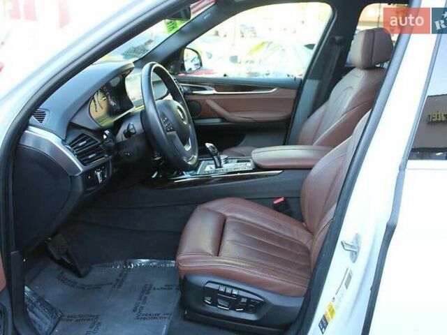 Білий БМВ Х5, об'ємом двигуна 2.98 л та пробігом 106 тис. км за 8700 $, фото 4 на Automoto.ua