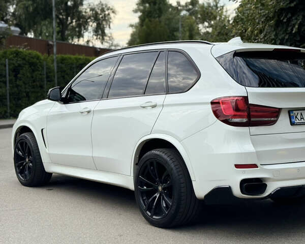 Белый БМВ Х5, объемом двигателя 2.98 л и пробегом 84 тыс. км за 31000 $, фото 3 на Automoto.ua