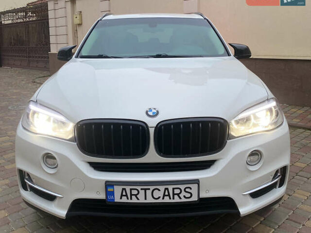 Белый БМВ Х5, объемом двигателя 2 л и пробегом 130 тыс. км за 24800 $, фото 3 на Automoto.ua