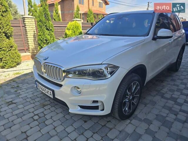 Белый БМВ Х5, объемом двигателя 2.99 л и пробегом 278 тыс. км за 27867 $, фото 1 на Automoto.ua