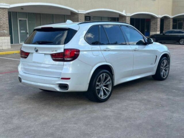 Белый БМВ Х5, объемом двигателя 3 л и пробегом 53 тыс. км за 21500 $, фото 5 на Automoto.ua