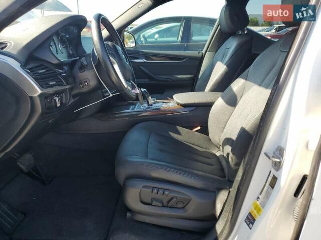 Білий БМВ Х5, об'ємом двигуна 2 л та пробігом 198 тис. км за 28700 $, фото 7 на Automoto.ua