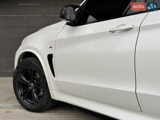 Белый БМВ Х5, объемом двигателя 2.98 л и пробегом 154 тыс. км за 34500 $, фото 5 на Automoto.ua