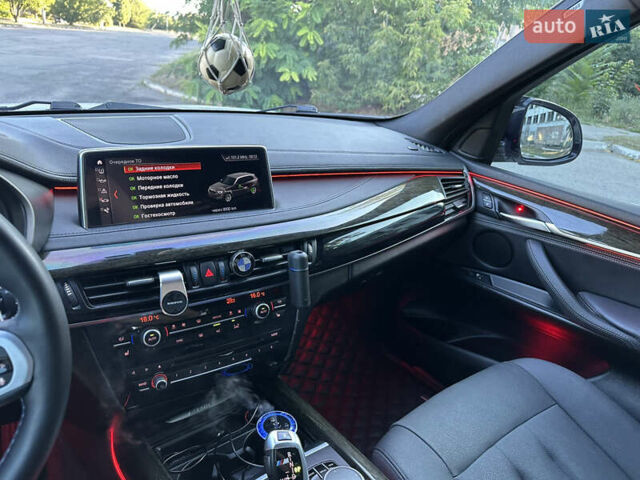 Белый БМВ Х5, объемом двигателя 2 л и пробегом 100 тыс. км за 32000 $, фото 22 на Automoto.ua