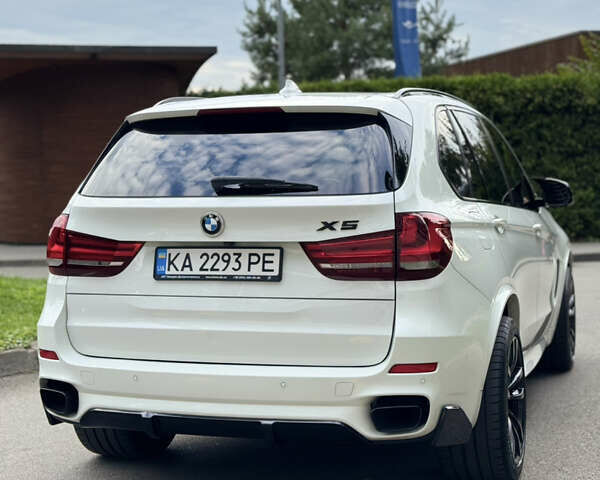 Белый БМВ Х5, объемом двигателя 2.98 л и пробегом 84 тыс. км за 31000 $, фото 4 на Automoto.ua