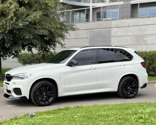 Белый БМВ Х5, объемом двигателя 2.98 л и пробегом 84 тыс. км за 31000 $, фото 1 на Automoto.ua