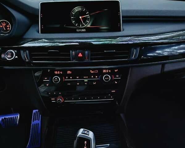 Белый БМВ Х5, объемом двигателя 3 л и пробегом 205 тыс. км за 25000 $, фото 28 на Automoto.ua