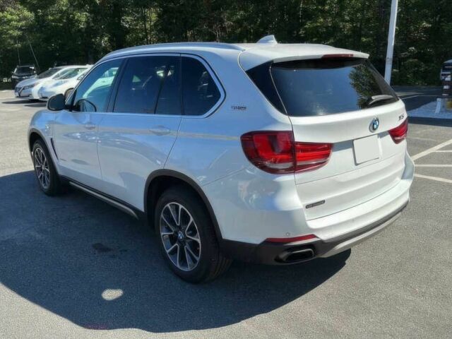 Белый БМВ Х5, объемом двигателя 2 л и пробегом 54 тыс. км за 9500 $, фото 7 на Automoto.ua