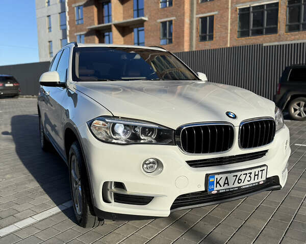Белый БМВ Х5, объемом двигателя 2 л и пробегом 212 тыс. км за 27000 $, фото 14 на Automoto.ua