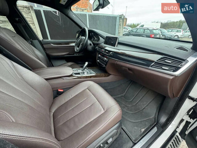 Белый БМВ Х5, объемом двигателя 2.98 л и пробегом 106 тыс. км за 21000 $, фото 10 на Automoto.ua