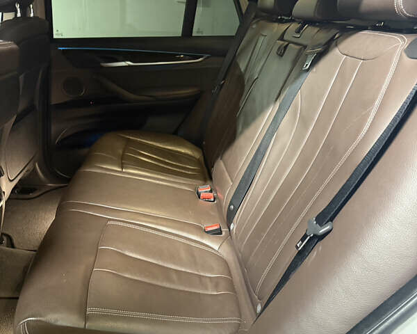 Белый БМВ Х5, объемом двигателя 2 л и пробегом 212 тыс. км за 27000 $, фото 27 на Automoto.ua