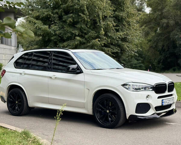 Белый БМВ Х5, объемом двигателя 2.98 л и пробегом 84 тыс. км за 31000 $, фото 7 на Automoto.ua