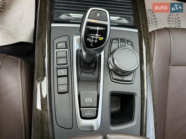 Білий БМВ Х5, об'ємом двигуна 2.99 л та пробігом 213 тис. км за 28800 $, фото 20 на Automoto.ua