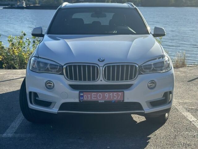 Белый БМВ Х5, объемом двигателя 3 л и пробегом 150 тыс. км за 39999 $, фото 1 на Automoto.ua