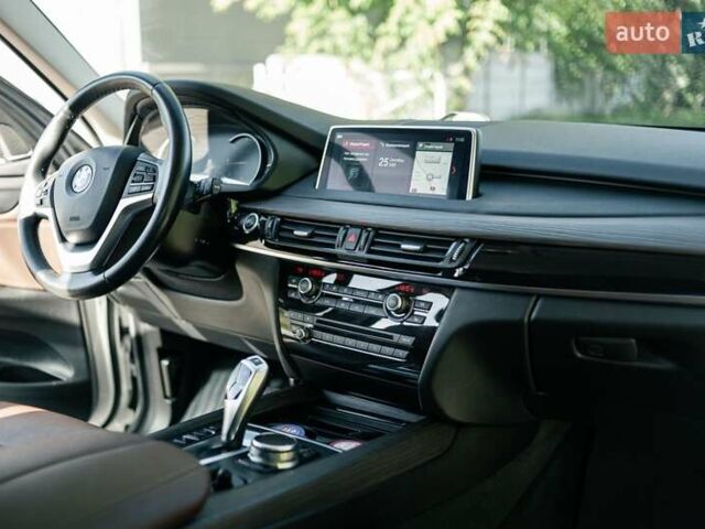 Білий БМВ Х5, об'ємом двигуна 2 л та пробігом 153 тис. км за 32800 $, фото 13 на Automoto.ua