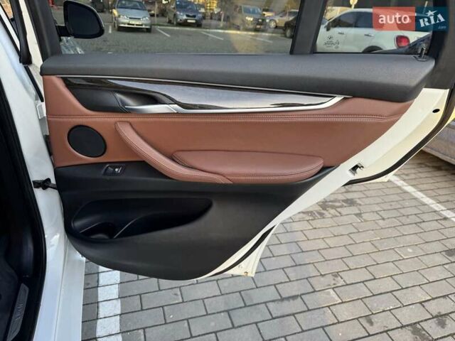 Білий БМВ Х5, об'ємом двигуна 3 л та пробігом 106 тис. км за 28999 $, фото 35 на Automoto.ua