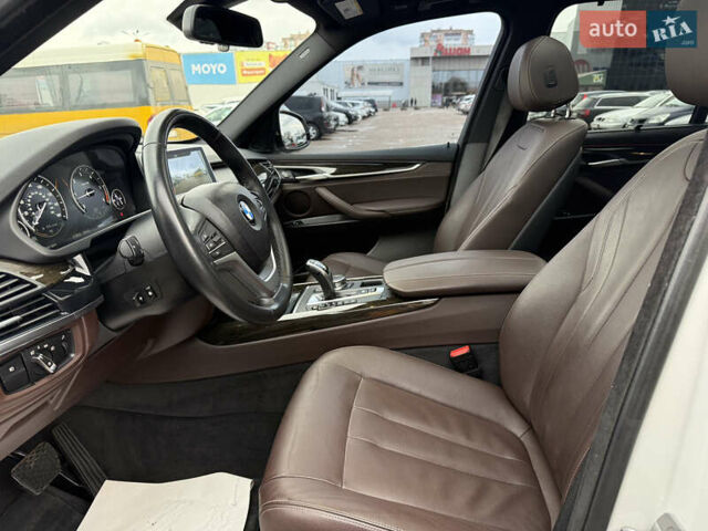 Білий БМВ Х5, об'ємом двигуна 2.99 л та пробігом 213 тис. км за 28800 $, фото 8 на Automoto.ua
