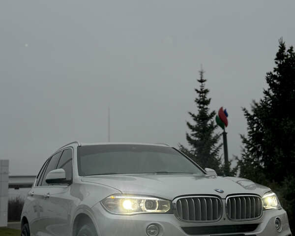 Білий БМВ Х5, об'ємом двигуна 2.99 л та пробігом 218 тис. км за 32900 $, фото 16 на Automoto.ua