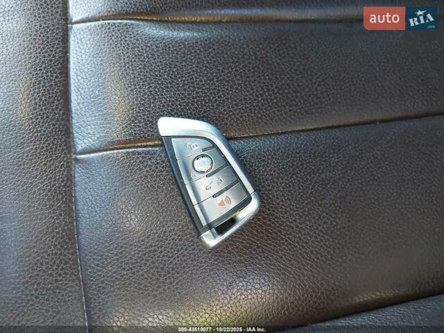 Белый БМВ Х5, объемом двигателя 2 л и пробегом 219 тыс. км за 21500 $, фото 12 на Automoto.ua