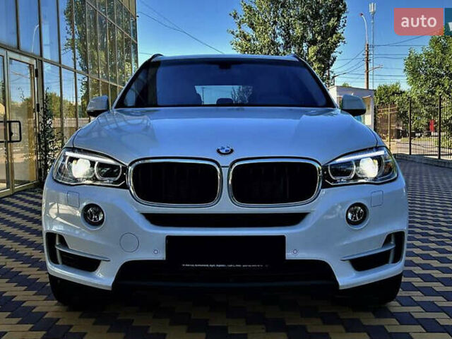 Белый БМВ Х5, объемом двигателя 2 л и пробегом 120 тыс. км за 24999 $, фото 3 на Automoto.ua
