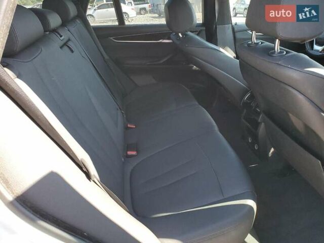 Білий БМВ Х5, об'ємом двигуна 2 л та пробігом 198 тис. км за 28700 $, фото 11 на Automoto.ua