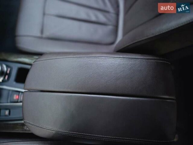 Белый БМВ Х5, объемом двигателя 3 л и пробегом 205 тыс. км за 25000 $, фото 47 на Automoto.ua