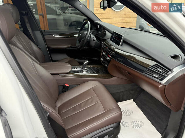 Білий БМВ Х5, об'ємом двигуна 2.99 л та пробігом 213 тис. км за 28800 $, фото 9 на Automoto.ua