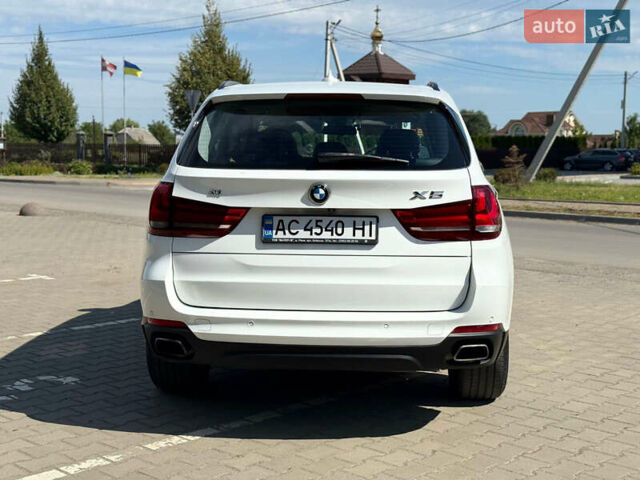 Білий БМВ Х5, об'ємом двигуна 2.98 л та пробігом 210 тис. км за 32000 $, фото 11 на Automoto.ua