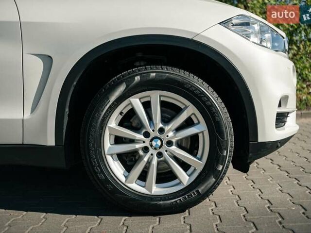 Білий БМВ Х5, об'ємом двигуна 2 л та пробігом 153 тис. км за 32800 $, фото 10 на Automoto.ua