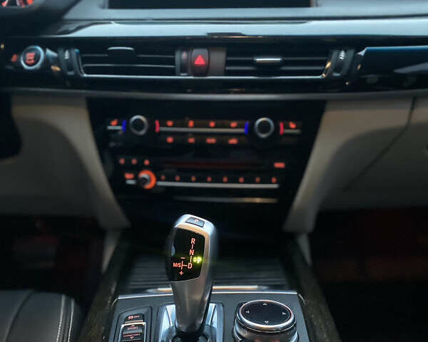 Белый БМВ Х5, объемом двигателя 2 л и пробегом 130 тыс. км за 24800 $, фото 19 на Automoto.ua