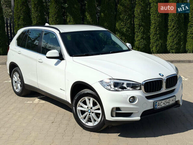 Білий БМВ Х5, об'ємом двигуна 2.98 л та пробігом 210 тис. км за 32000 $, фото 25 на Automoto.ua