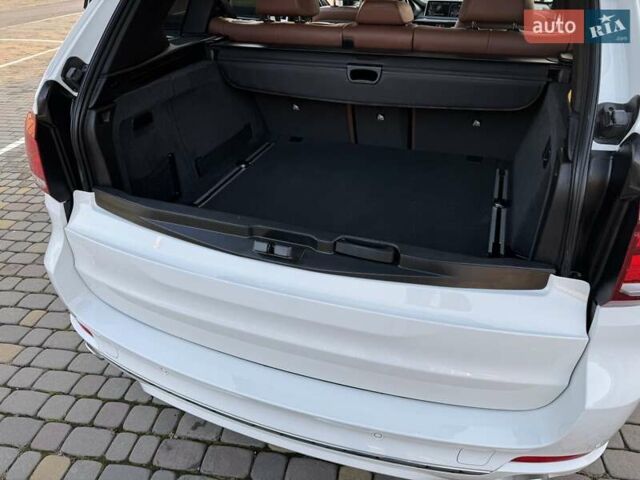 Білий БМВ Х5, об'ємом двигуна 3 л та пробігом 106 тис. км за 28999 $, фото 82 на Automoto.ua