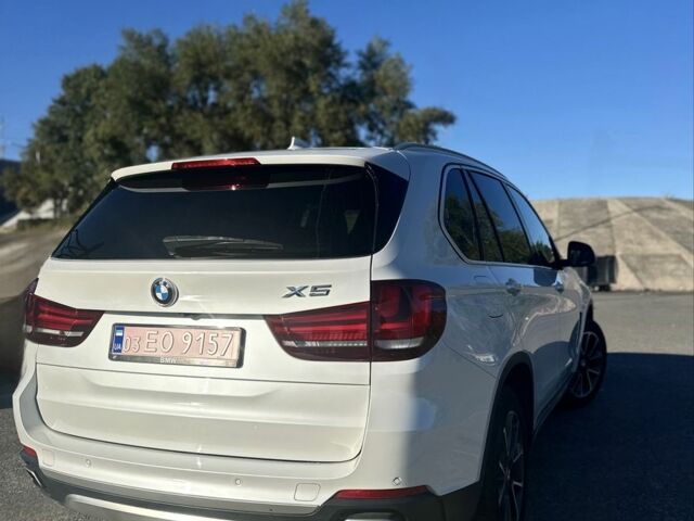Белый БМВ Х5, объемом двигателя 3 л и пробегом 150 тыс. км за 39999 $, фото 7 на Automoto.ua