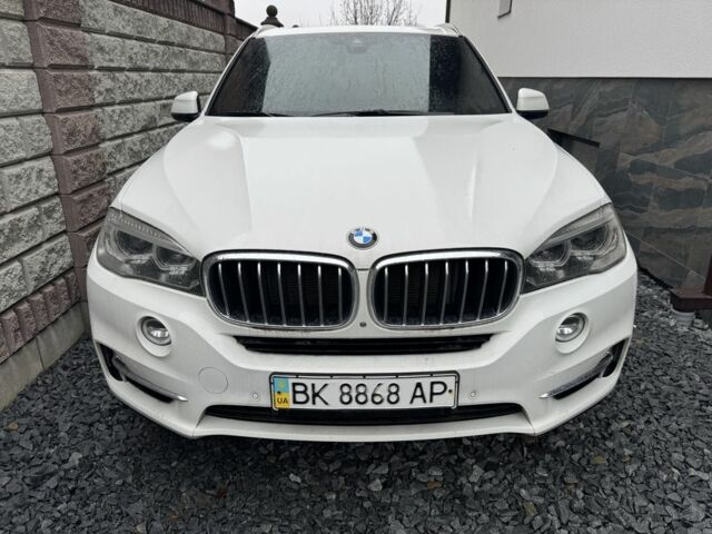 Белый БМВ Х5, объемом двигателя 3 л и пробегом 259 тыс. км за 33000 $, фото 3 на Automoto.ua