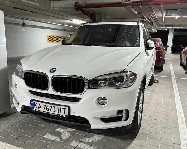 Белый БМВ Х5, объемом двигателя 2 л и пробегом 212 тыс. км за 27000 $, фото 2 на Automoto.ua