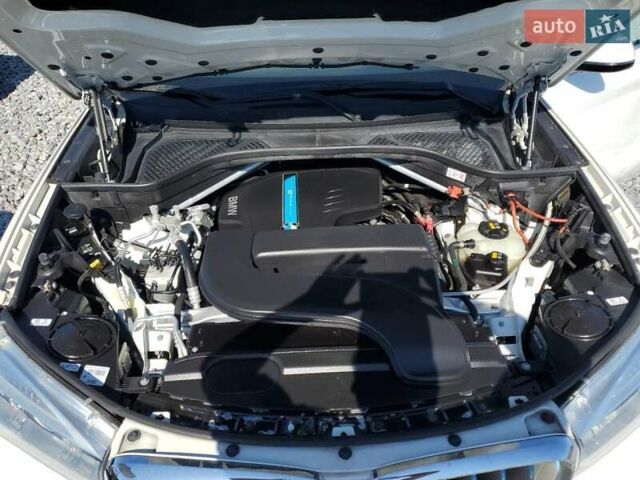 Белый БМВ Х5, объемом двигателя 2 л и пробегом 199 тыс. км за 30000 $, фото 12 на Automoto.ua