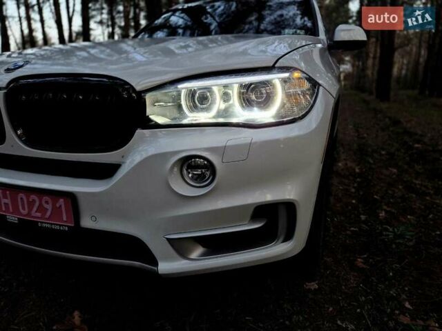Белый БМВ Х5, объемом двигателя 3 л и пробегом 205 тыс. км за 25000 $, фото 15 на Automoto.ua