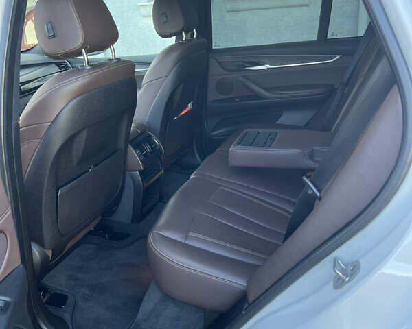 Белый БМВ Х5, объемом двигателя 2 л и пробегом 92 тыс. км за 33200 $, фото 15 на Automoto.ua