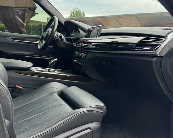 Белый БМВ Х5, объемом двигателя 2.98 л и пробегом 84 тыс. км за 31000 $, фото 15 на Automoto.ua